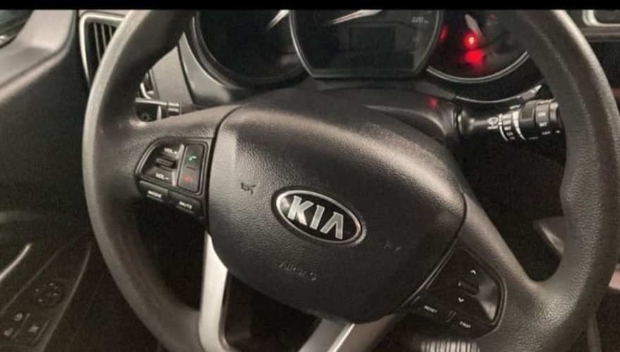 Kia rio 5 full equipo