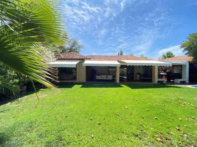 CASA LAGUNA PIEDRA ROJA