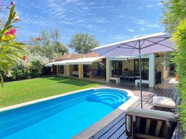 CASA LAGUNA PIEDRA ROJA