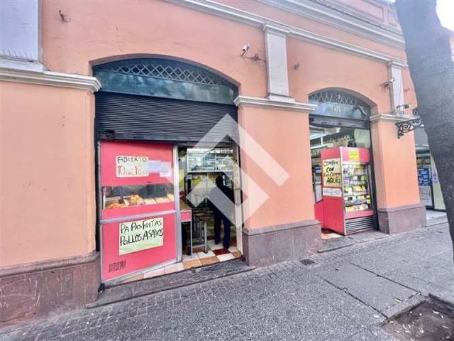 LOCAL COMERCIAL 21 De Mayo / Mercado Central De Santiago