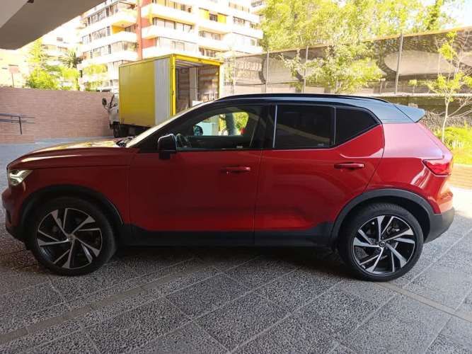 VOLVO XC40 2021