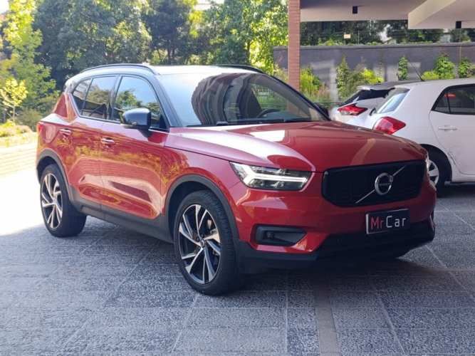 VOLVO XC40 2021