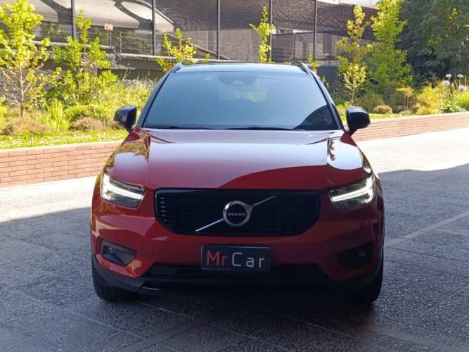 VOLVO XC40 2021