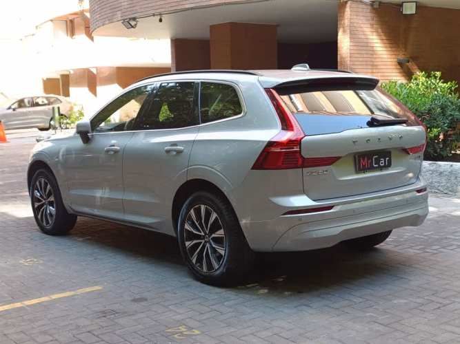 VOLVO XC60 2023