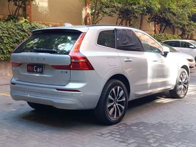 VOLVO XC60 2023