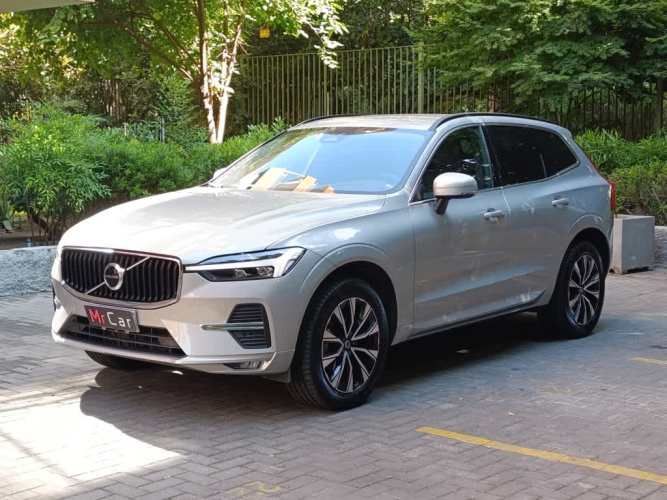 VOLVO XC60 2023