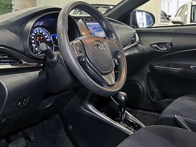 TOYOTA YARIS 2023