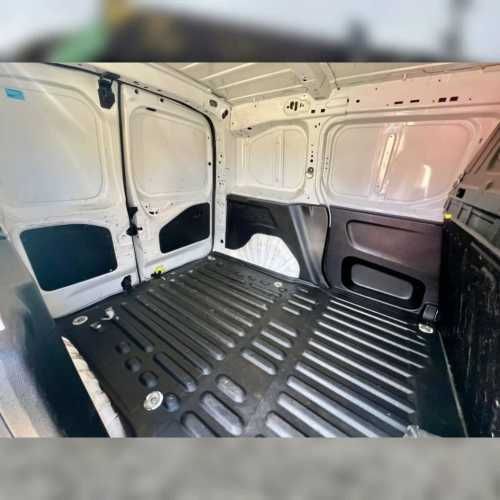 Peugeot Partner 2021.