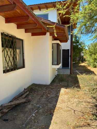 EN ARRIENDO GRAN CASA EN PARCELA
