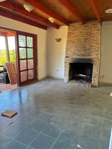 EN ARRIENDO GRAN CASA EN PARCELA