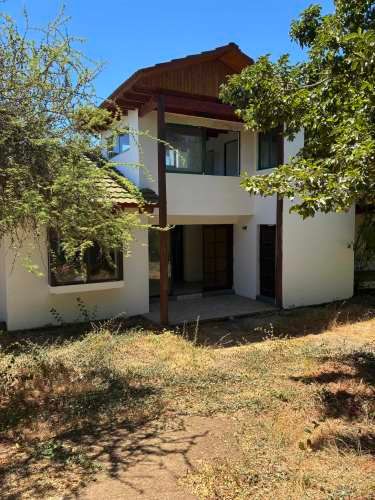 EN ARRIENDO GRAN CASA EN PARCELA