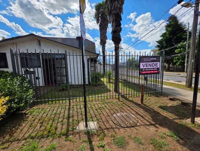 EXCELENTE CASA ESQUINA POTENCIAL COMERCIAL CON GRAN FLUJO