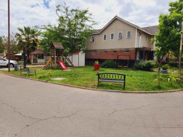 ARRIENDO CASA 3HAB 2BA LAMPA