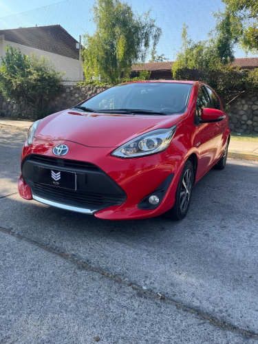 Toyota Prius C Hybrid 2021