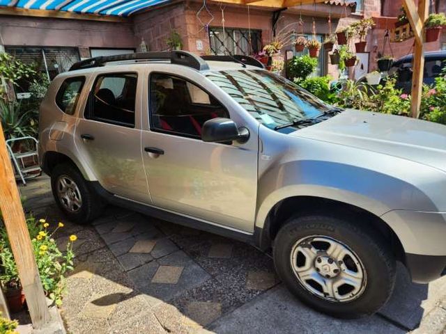 RENAULT DUSTER 2019 - IMPECABLE
