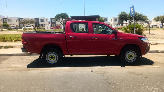 SEMI NUEVO TOYOTA NEW HILUX DX 2.4 CC 4X4 - TSS