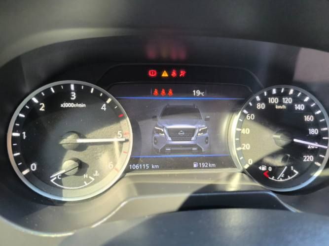 VENDO NISSAN NAVARA XE DIESEL 2.3