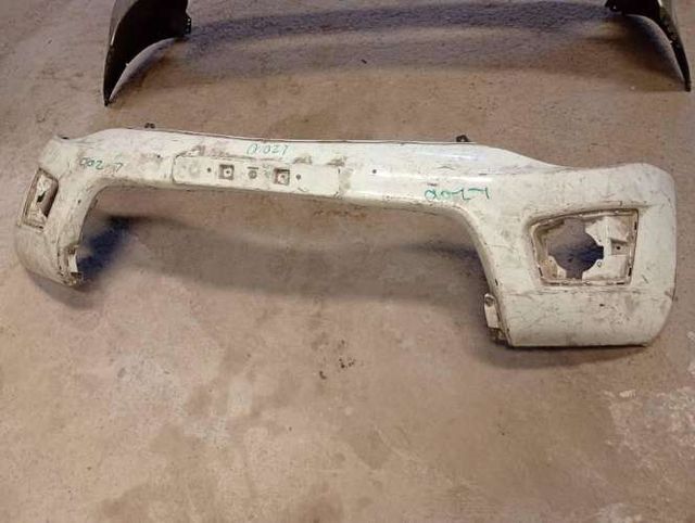 Parachoque delantero Mitsubishi l200