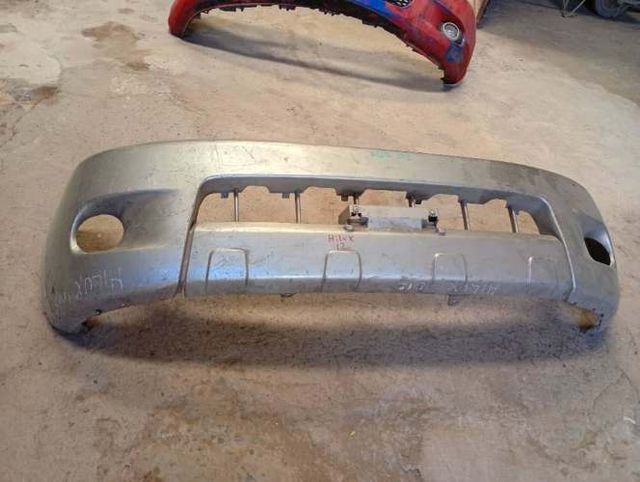 Parachoque delantero Toyota Hilux