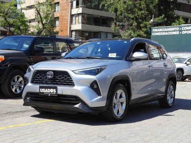 TOYOTA YARIS CROSS 2024