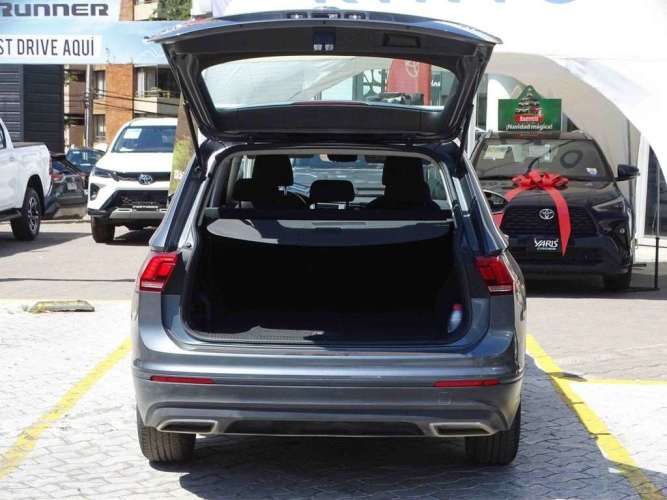 VOLKSWAGEN TIGUAN 2021