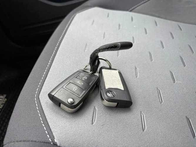 VOLKSWAGEN T-CROSS 2021