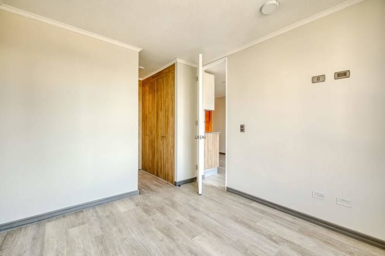 Lia Aguirre [2731-1]