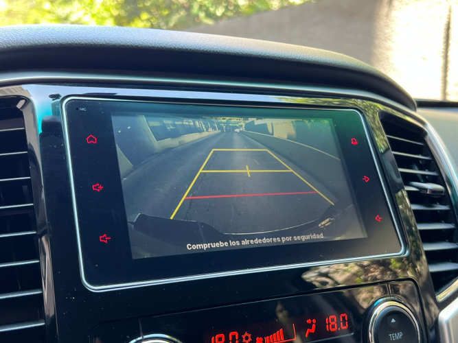 Mitsubishi L200 2.4 TD Auto Dakar CD 4WD