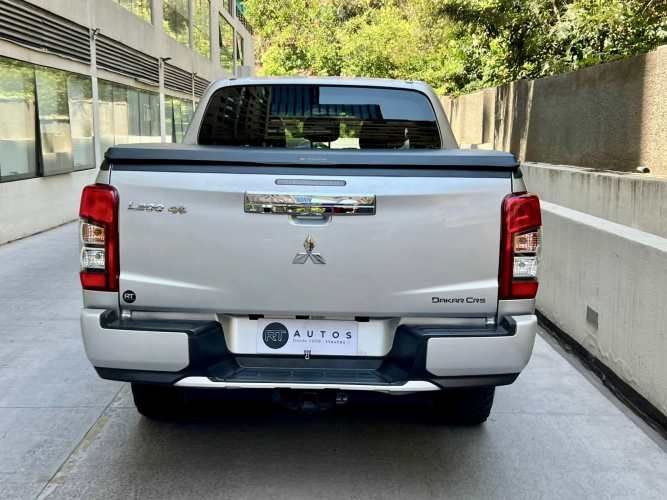 Mitsubishi L200 2.4 TD Auto Dakar CD 4WD