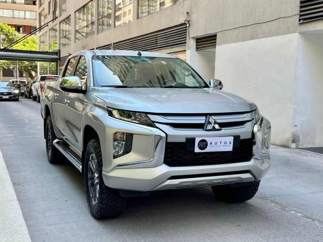 Mitsubishi L200 2.4 TD Auto Dakar CD 4WD