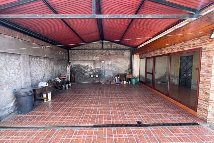 Arriendo con excelente conectividad