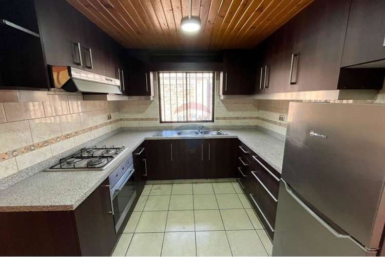 Arriendo con excelente conectividad