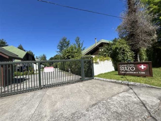 CASA CONDOMINIO SUIZO 1200