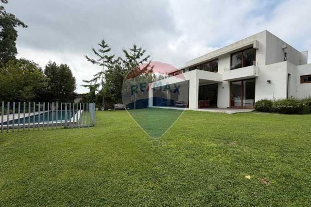 Cercana a colegio craighouse