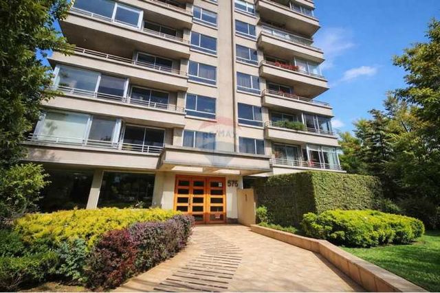 Se vende amplio y luminoso departamento