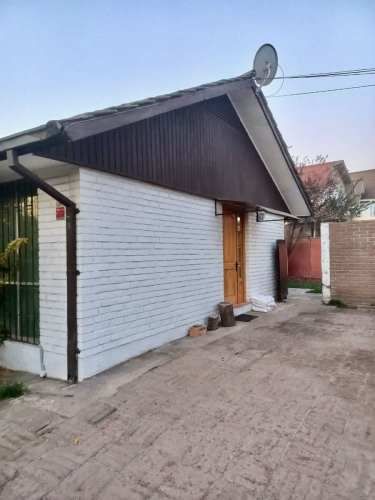 CASA Av. Alejandro Fleming / Duqueco