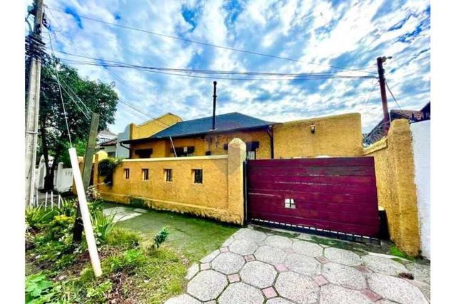 Casa monseñor eyzaguirre 4d+4b+2e