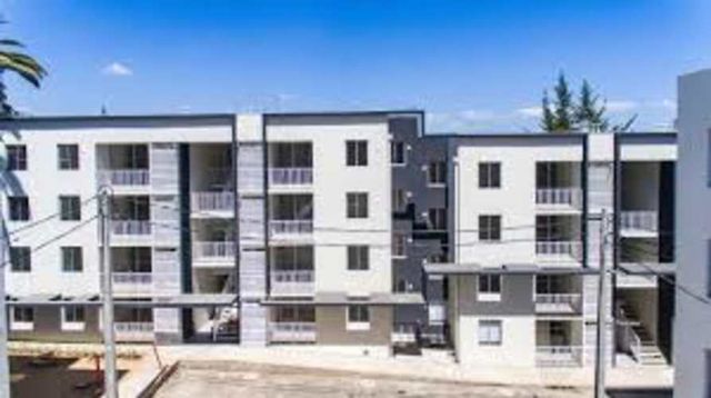 ARRIENDO DEPARTAMENTO CON ESTACIONAMIENTO