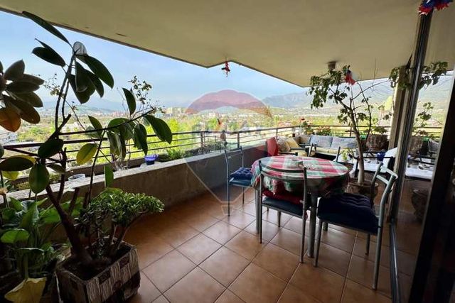 Amplio departamento 4d-3b-2est-2bod