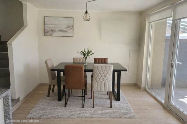 LINDA CASA DE 3 DORMITORIOS  SECTOR LOMAS DE MIRASUR