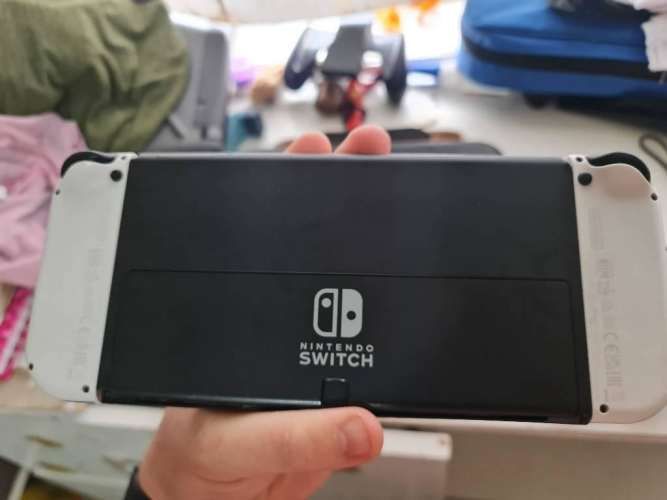 Nintendo switch Oled + accesorios
