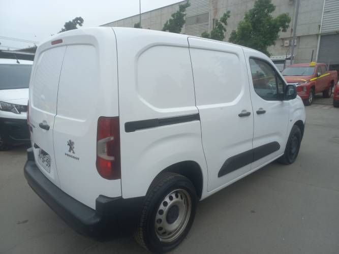 PEUGEOT PARTNER L1 HDI AÑO 2022