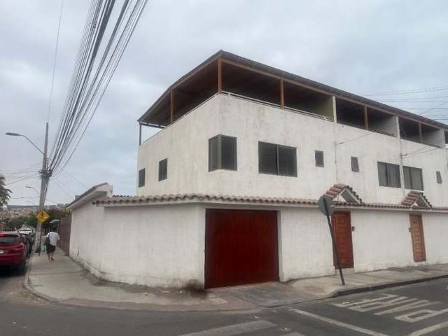 Arriendo casa esquina sector magisterio 140 mt2