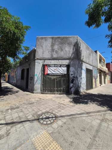 EXCELENTE UBICACIÓN / LOCAL COMERCIAL (137273)