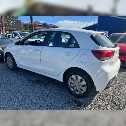 Kia rio5.