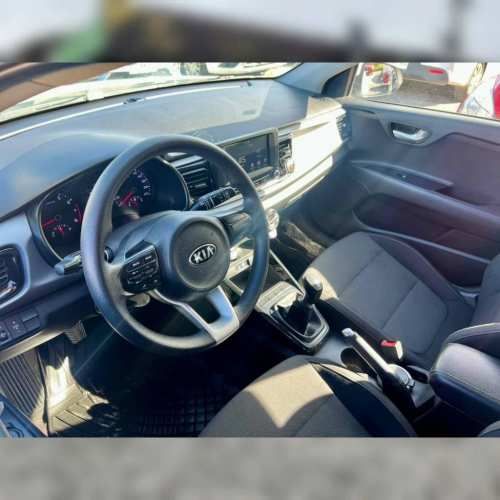 Kia rio5.