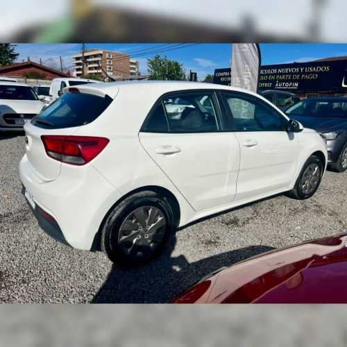 Kia rio5.
