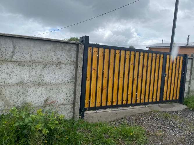 Casa independiente en sector Lagunitas