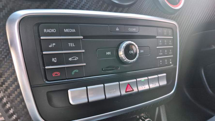 MERCEDES BENZ   A200 2017