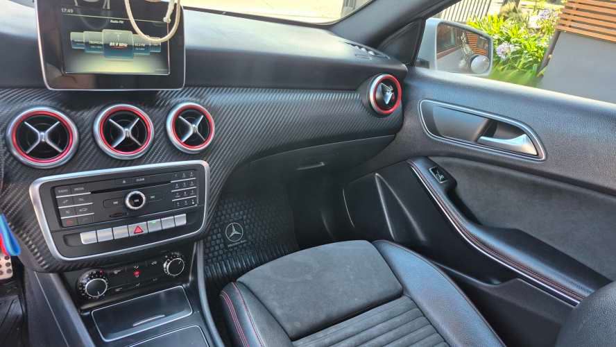 MERCEDES BENZ   A200 2017